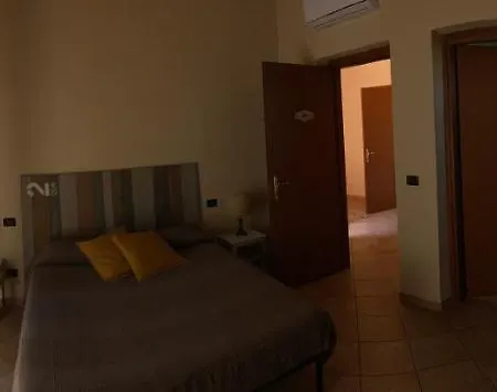 Agroturismo Le Giuncaie - Vigna Con Montescudaio
